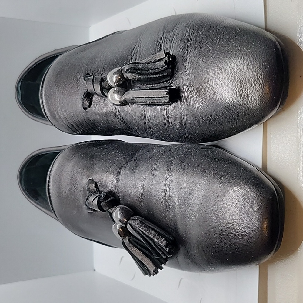 Aquatalia flat shoes size 8